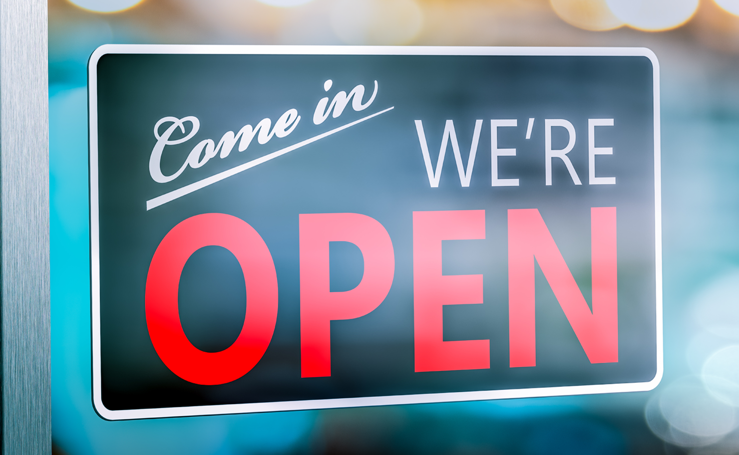 Are licensed moneylenders open on Sundays in Singapore